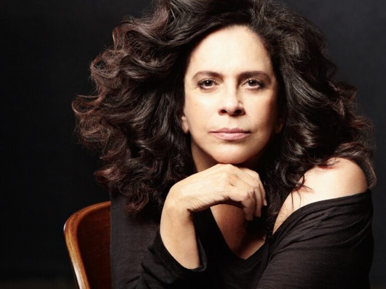 Gal Costa Além dos Palcos: A Influência da Cantora na Cultura Brasileira